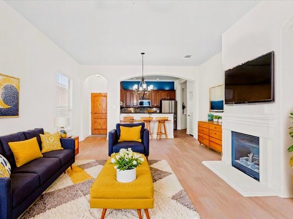 2210 Onion Creek PKWY 604, Austin TX 78747