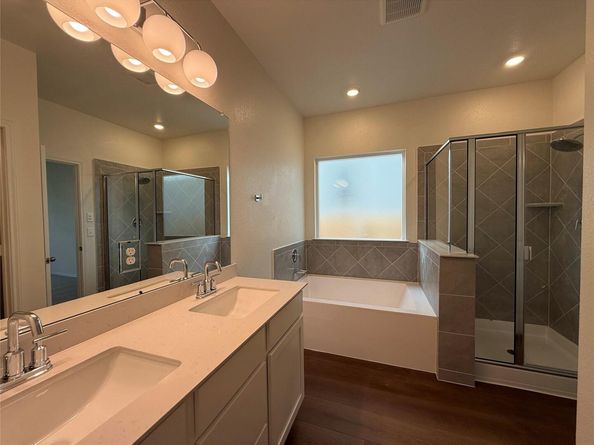 1512 Garlock DR, Leander TX 78641