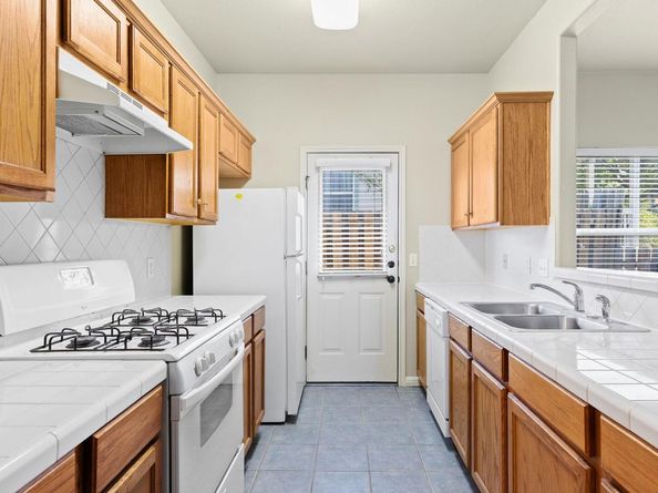 5740 Alsace TRL, Austin TX 78724