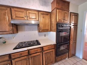 9011 Dorella LN, Austin TX 78736