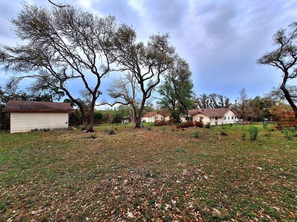 9011 Dorella LN, Austin TX 78736