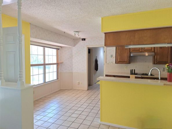 9011 Dorella LN, Austin TX 78736