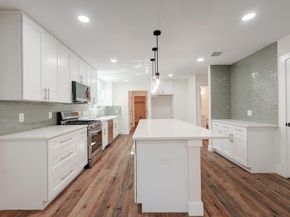 2704 Loyola LN, Austin TX 78723