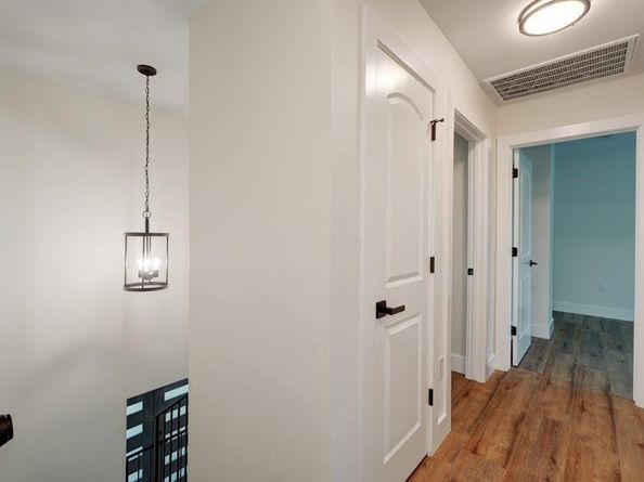 2704 Loyola LN, Austin TX 78723