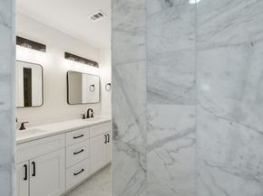 2704 Loyola LN, Austin TX 78723