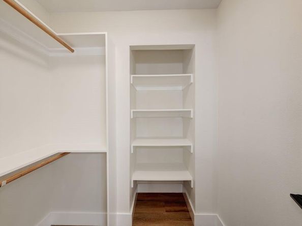 2704 Loyola LN, Austin TX 78723