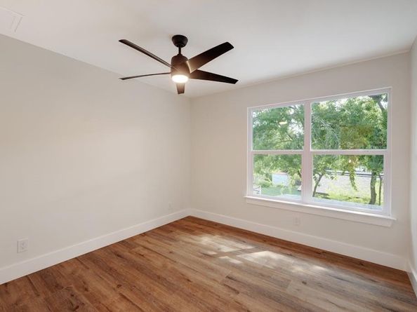 2704 Loyola LN, Austin TX 78723