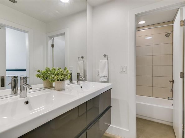 1708 Fair Oaks DR, Austin TX 78745