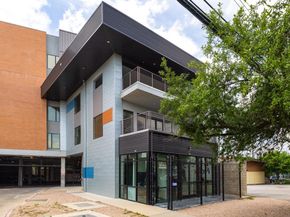 6444 Burnet RD 100, Austin TX 78757