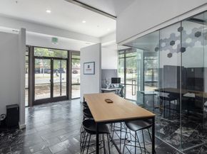 6444 Burnet RD 100, Austin TX 78757