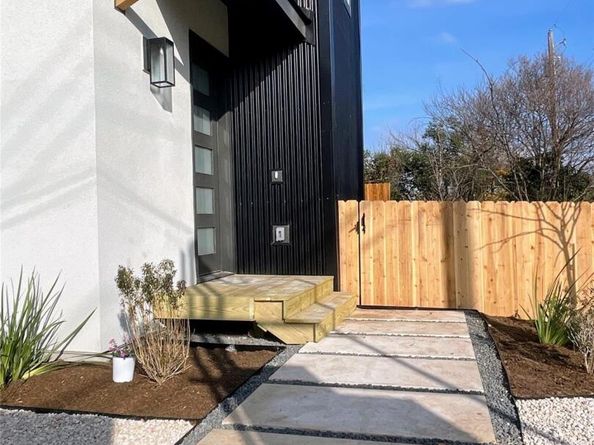 2818 E 22nd ST 1, Austin TX 78722