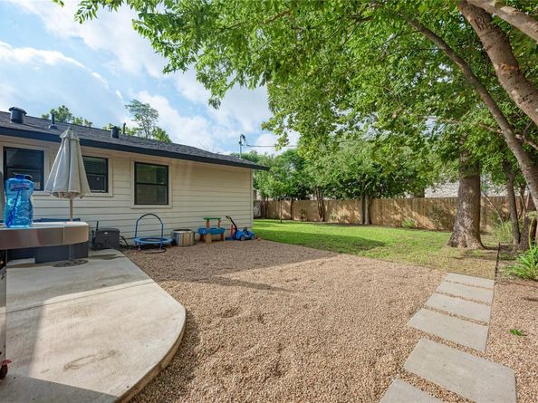 1607 Sweetbriar Ave, Austin TX 78723