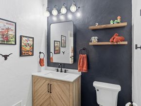203 E 31st ST 102, Austin TX 78705