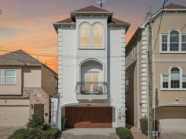 5736 Petty ST, Houston TX 77007