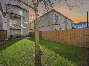 5736 Petty ST, Houston TX 77007