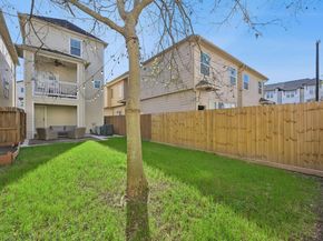 5736 Petty ST, Houston TX 77007