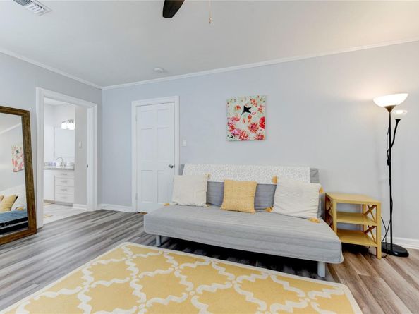 1303 Newfield LN, Austin TX 78703