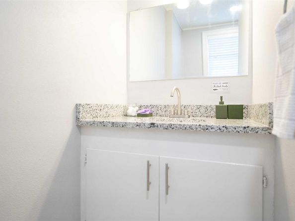1303 Newfield LN, Austin TX 78703