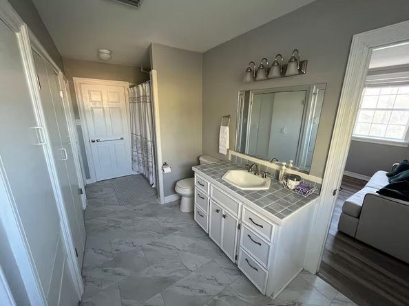 1303 Newfield LN, Austin TX 78703