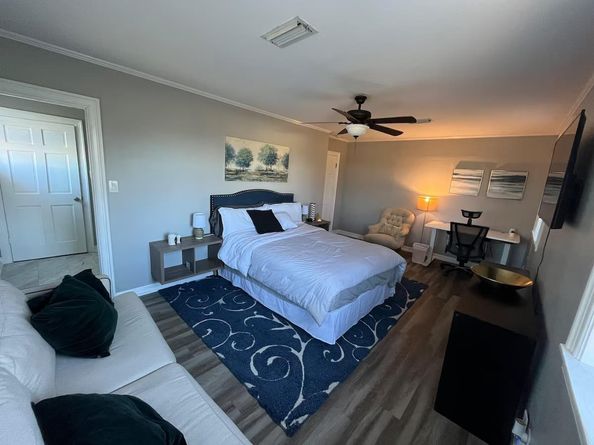 1303 Newfield LN, Austin TX 78703