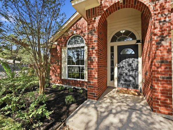 9428 Linkmeadow DR, Austin TX 78748