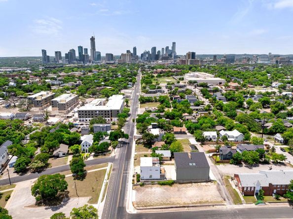 2108 Rosewood Avenue A, Austin TX 78702