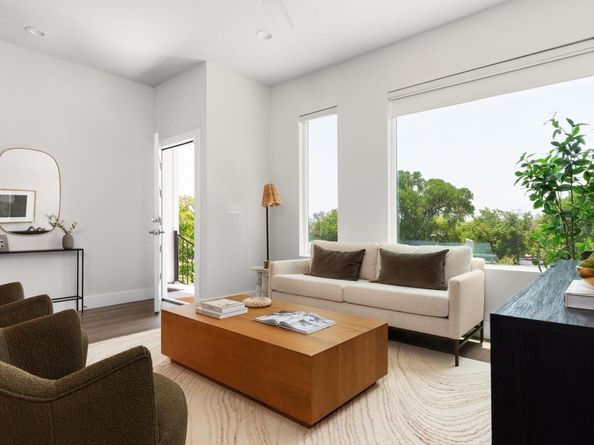 2108 Rosewood Avenue A, Austin TX 78702
