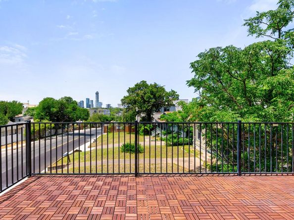 2108 Rosewood Avenue A, Austin TX 78702