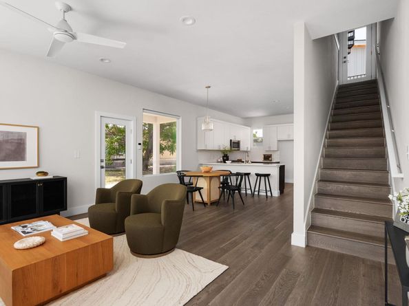 2108 Rosewood Avenue A, Austin TX 78702