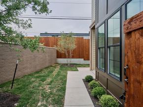 2209 woodland Ave 401, Austin TX 78741