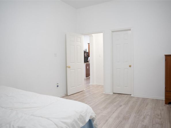 9305 Pioneer Forest DR, Austin TX 78744