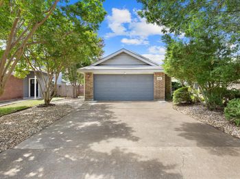 2127 Redwing WAY