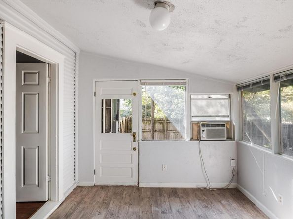 217 Leland ST, Austin TX 78704