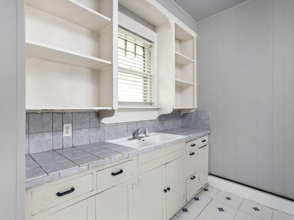 217 Leland ST, Austin TX 78704