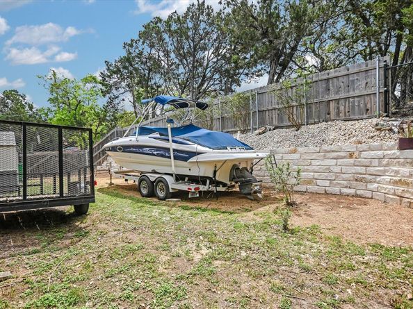 7404 Little Oak CIR, Lago Vista TX 78645