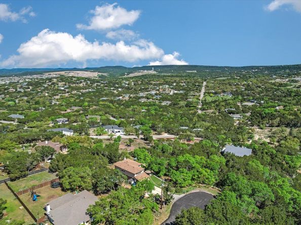 7404 Little Oak CIR, Lago Vista TX 78645