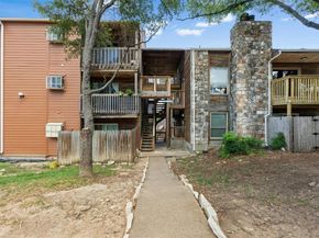 6903 Deatonhill DR 15, Austin TX 78745