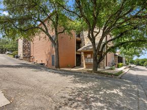 6903 Deatonhill DR 15, Austin TX 78745