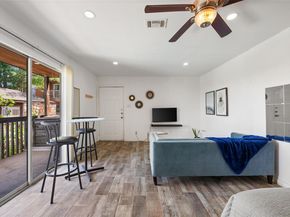 6903 Deatonhill DR 15, Austin TX 78745