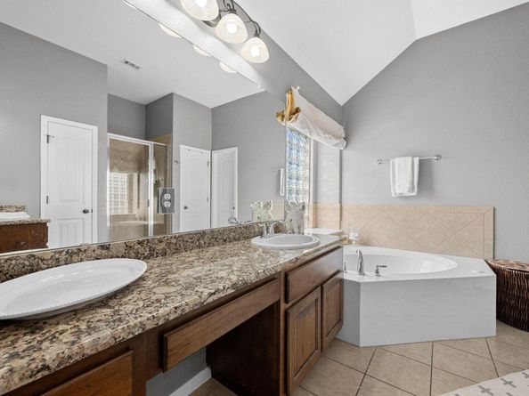 8204 Via Verde DR, Austin TX 78739
