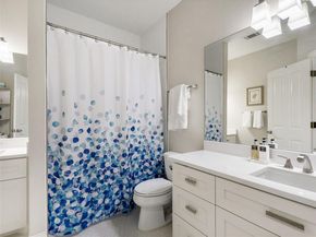 1910 Rue De St Tropez 4, Austin TX 78746