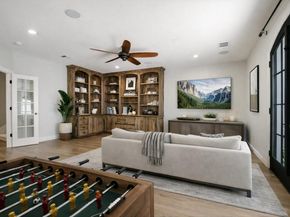 1910 Rue De St Tropez 4, Austin TX 78746