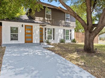 4512 W Village CT