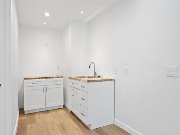 4512 W Village CT, Austin TX 78744