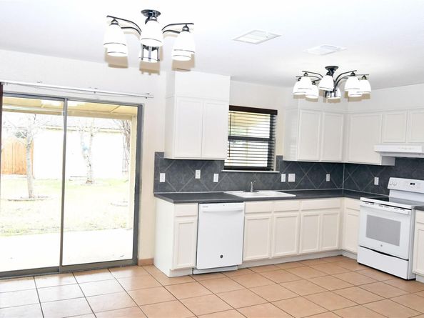 79 Jan LN, Georgetown TX 78626