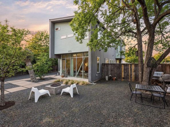 900 Brentwood ST B, Austin TX 78757