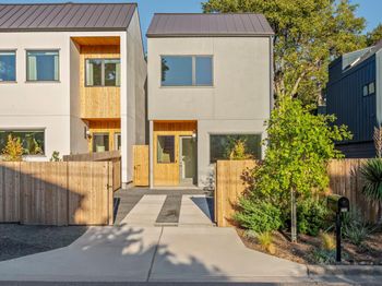 2109 Maple Ave