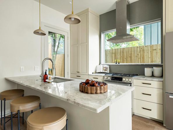 2109 Maple Ave, Austin TX 78722