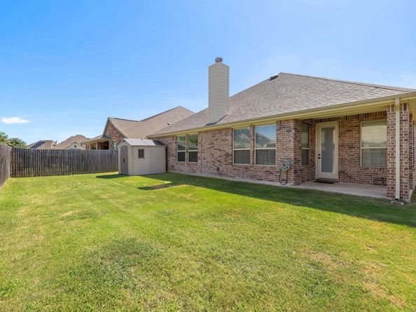 305 Miracle Rose WAY, Liberty Hill TX 78642