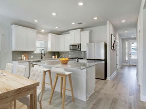 9721 Eloquence DR, Manor TX 78653